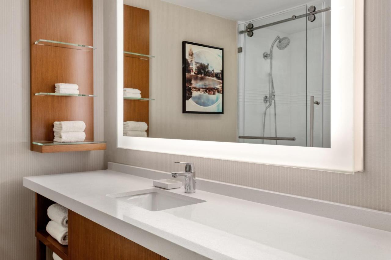Delta Hotels By Marriott Allentown Lehigh Valley Fogelsville Exterior foto